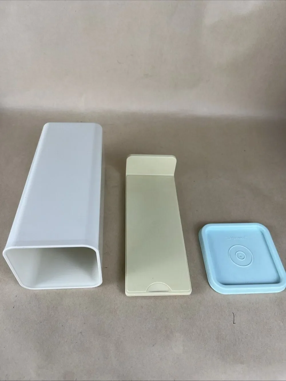 Tupperware Cheese Velveeta Butter Cracker Keeper 1827 W/Blue Lid 1829, Tray 1828